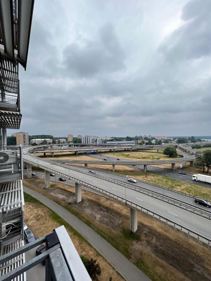Krasta Free Parking With & River View * Riga