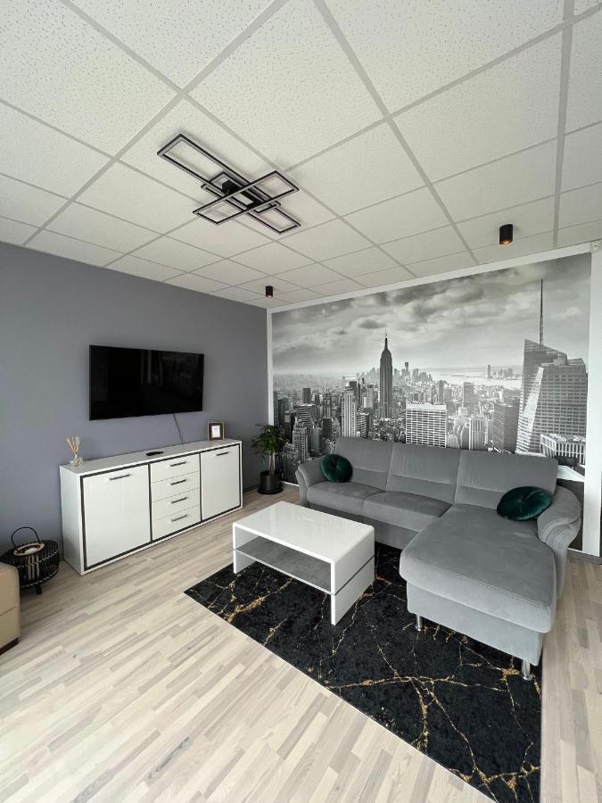 Krasta Free Parking With & River View * Riga