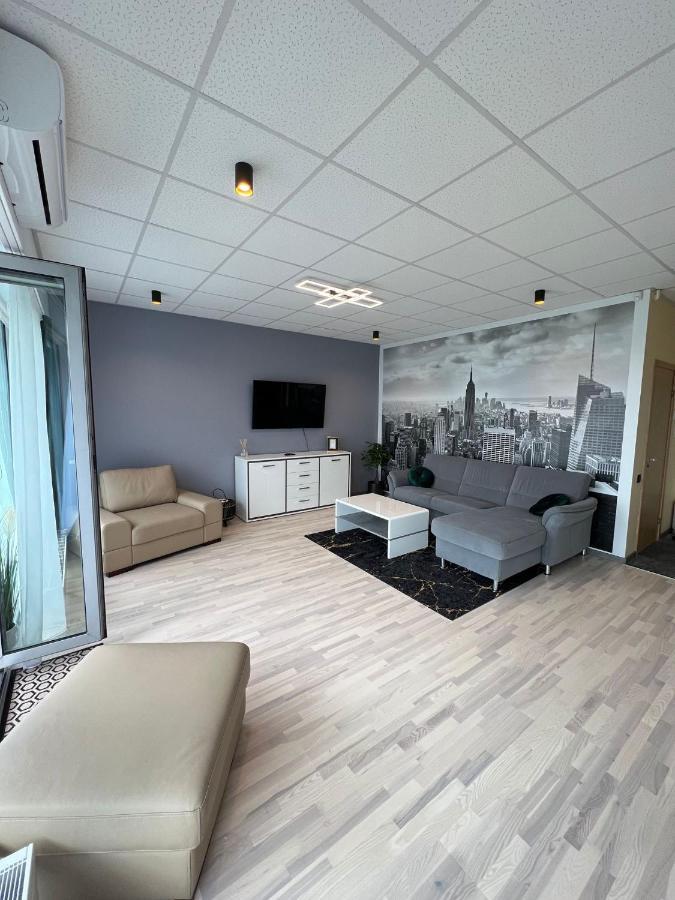 Krasta Free Parking With & River View Apartment Riga